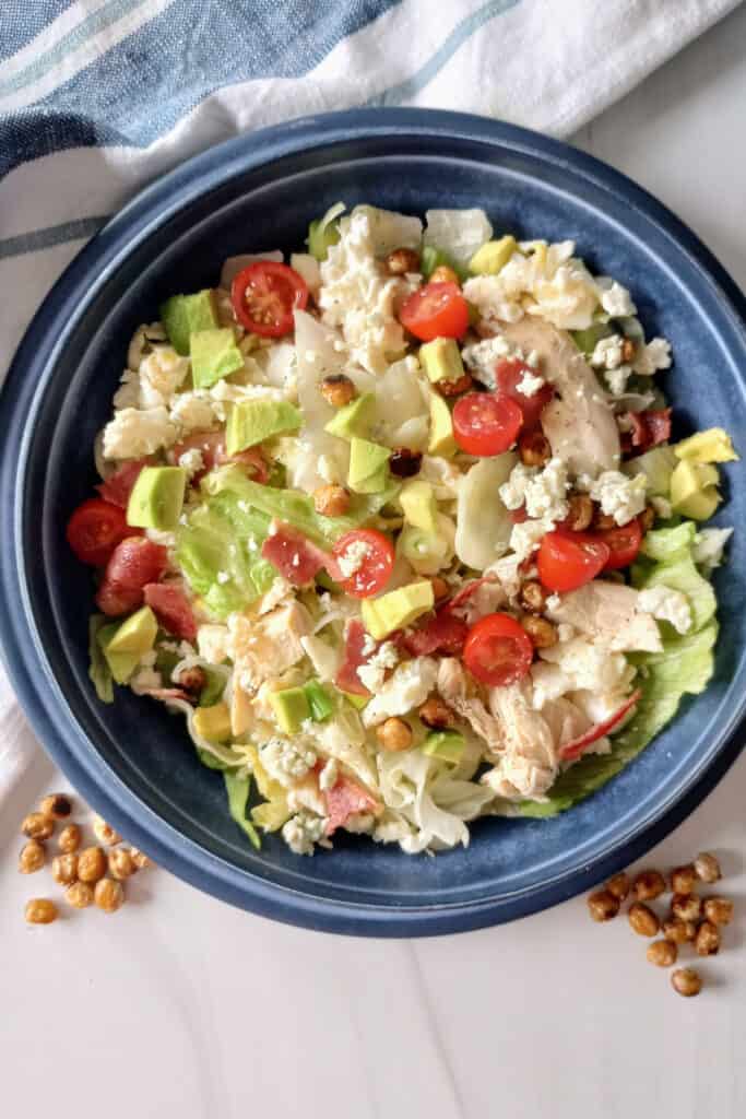 Mixed salad with toasted chickpeas.