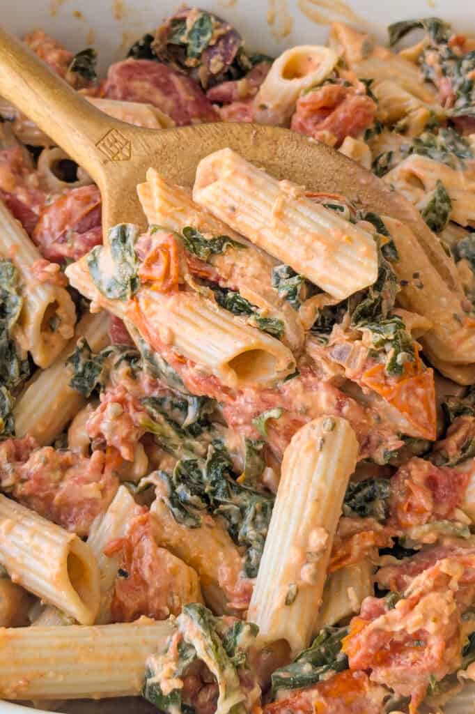 Up close picture of baked pasta. 